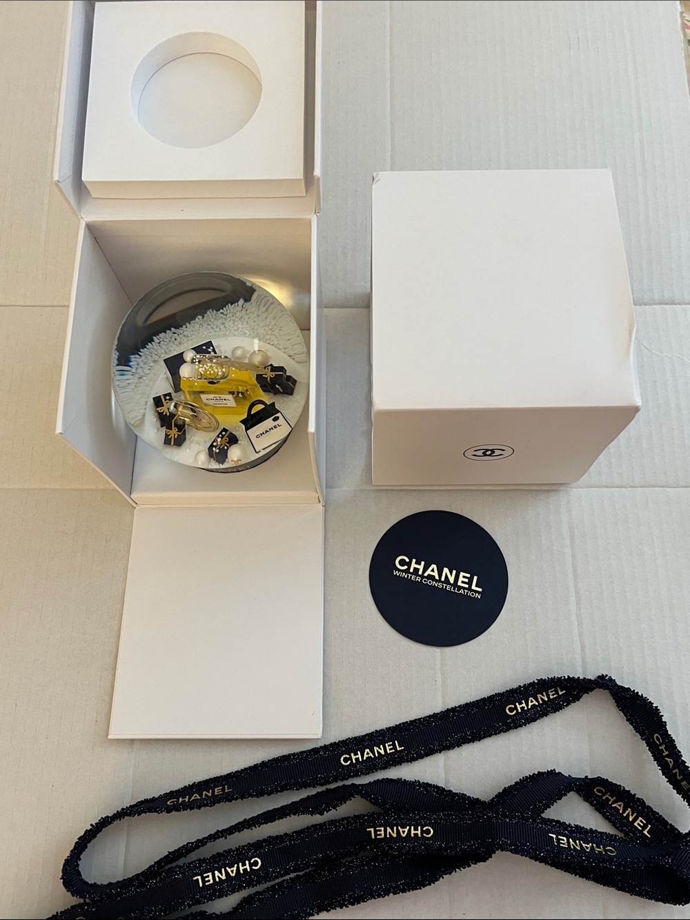NIB CHANEL Branded Limited Edition Collectible Winter  Constellation Snow Globe